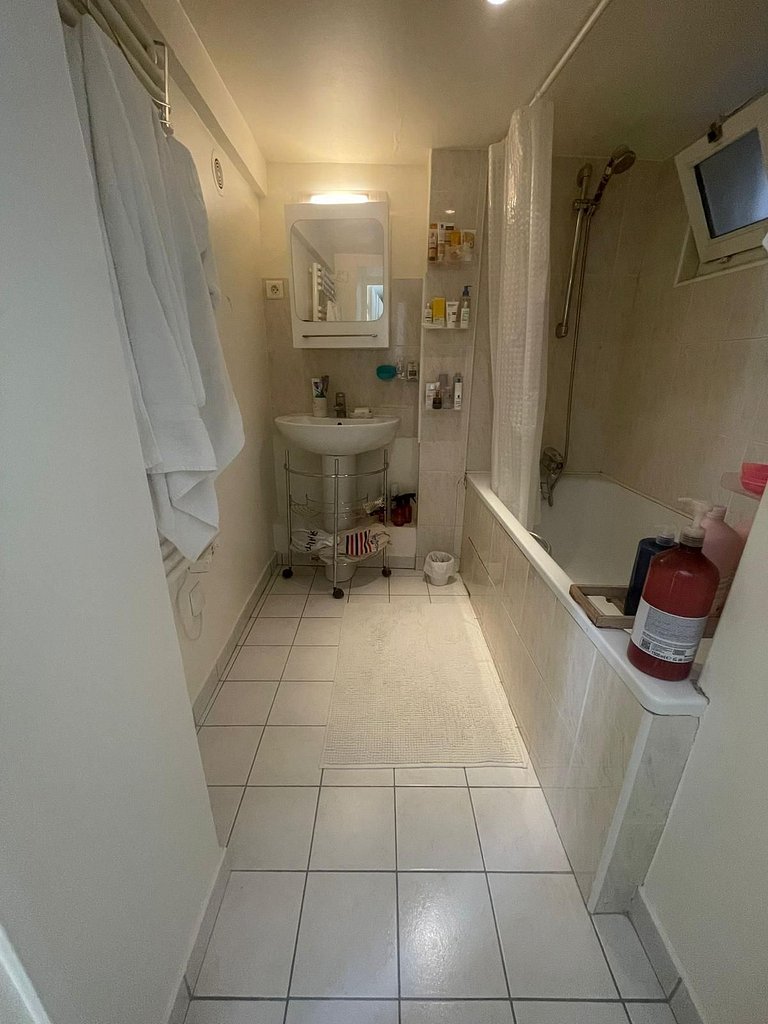 Seu refúgio parisiense na icônica Rue Montorgueil