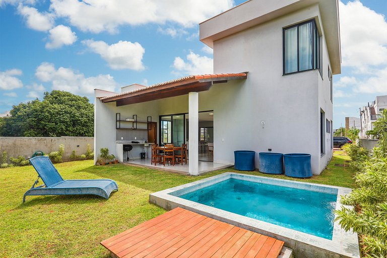 LUXO Condomínio beira mar | Piscina |Churrasqueira