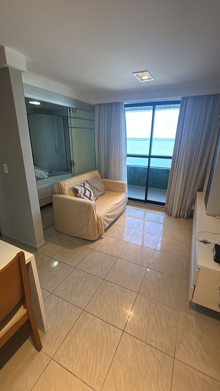 Beira Mar com Duas Suítes e Piscina